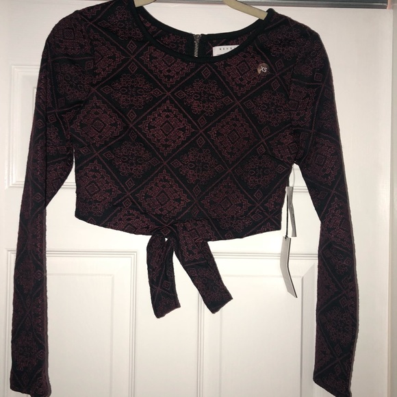 Kendall and Kylie crop top - Picture 2 of 3